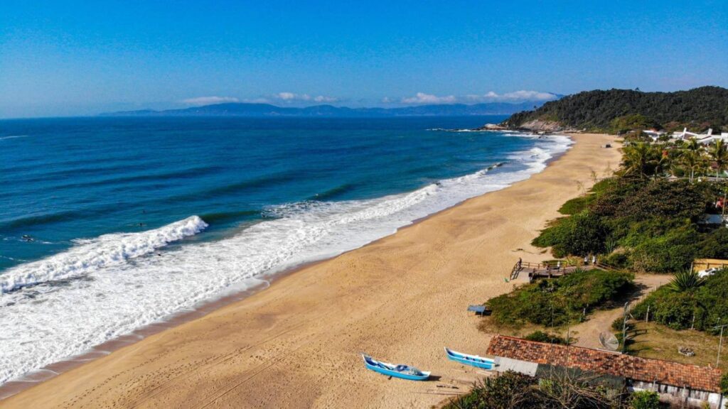 Vista aérea da Praia do Estaleirinho.