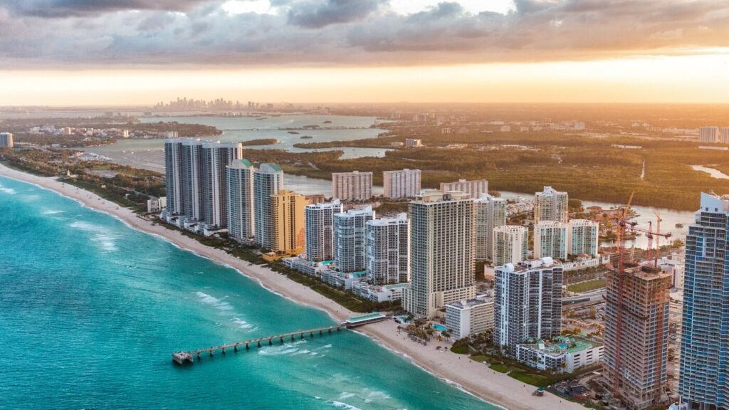 Vista aérea da praia.